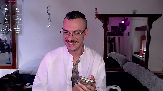 Snapshot of cek_186 chatting on 06-08-26, 07:09 cek 186 online show from 06-08-26, 07:09