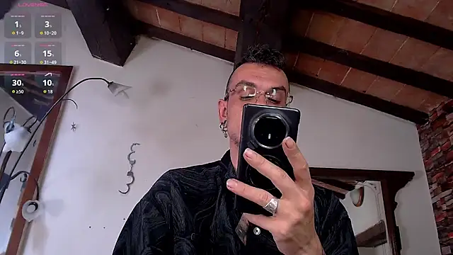 Snapshot of cek_186 chatting on 05-16-26, 10:36 cek 186 online show from 05-16-26, 10:36