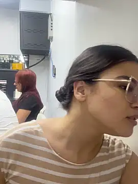 CamilaSofiia online show from 11-05-25, 08:12