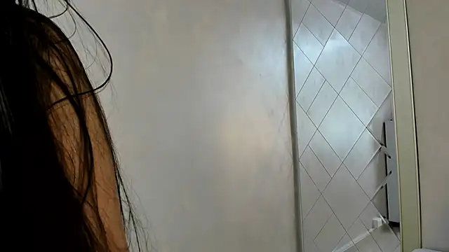 CamilaSofiia online show from 09-10-25, 07:35