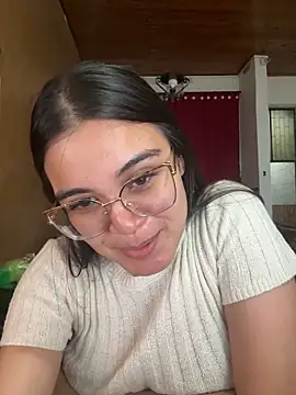 CamilaSofiia online show from 04-05-26, 11:22