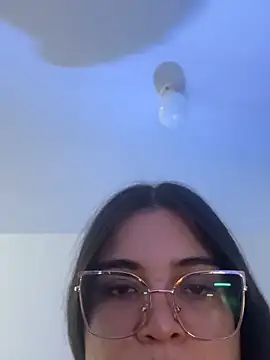 CamilaSofiia online show from 11-30-25, 04:35