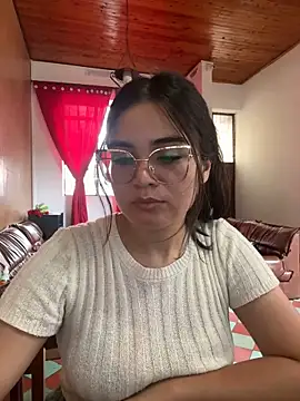 CamilaSofiia online show from 03-12-26, 09:52