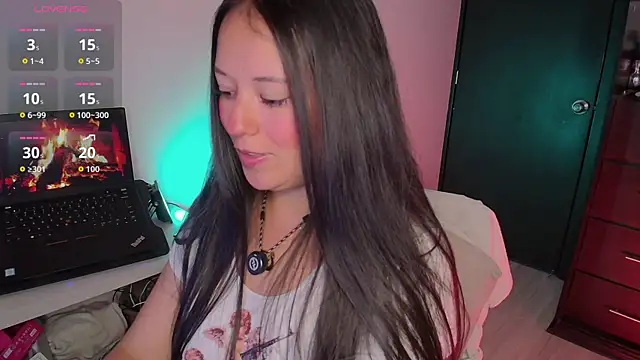 Lexie Thompson10 online show from 07-10-26, 02:00