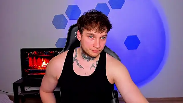 Chris Tyson online show from 04-08-26, 08:10