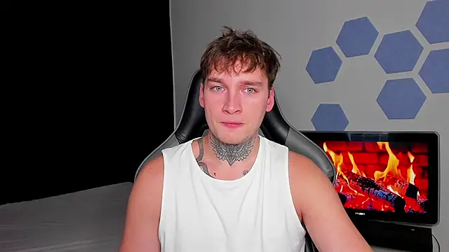 Chris Tyson online show from 09-18-25, 01:52