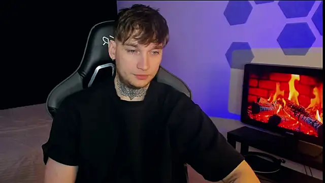 Chris Tyson online show from 02-19-25, 07:59