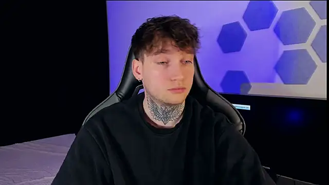 Chris Tyson online show from 03-19-25, 01:21