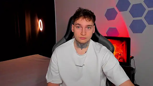 Chris Tyson online show from 11-27-25, 06:14