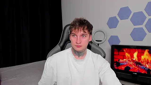 Chris Tyson online show from 10-09-25, 05:57