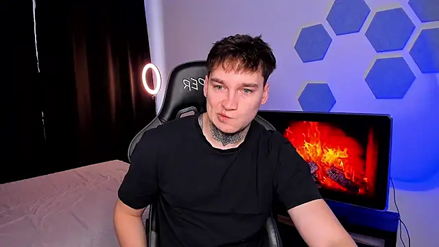 Chris Tyson online show from 12-22-25, 08:47