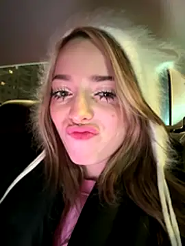 LoraaDoll online show from 11-23-25, 04:06