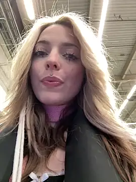 LoraaDoll online show from 12-19-25, 03:25