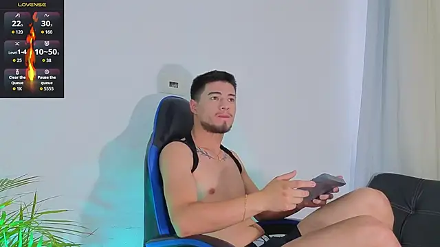 EdwardRoss  online show from 03-08-26, 10:46