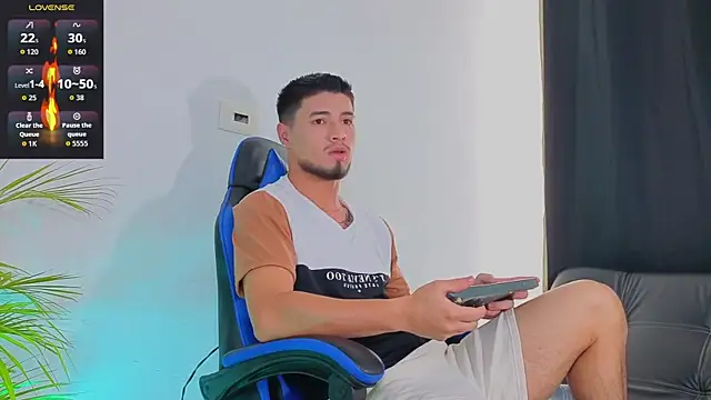 EdwardRoss  online show from 11-06-25, 07:40