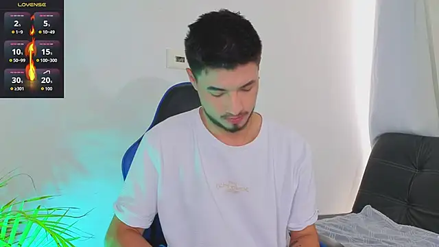 EdwardRoss  online show from 02-10-26, 08:19