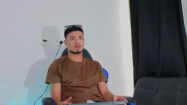 EdwardRoss  online show from 11-20-25, 08:20