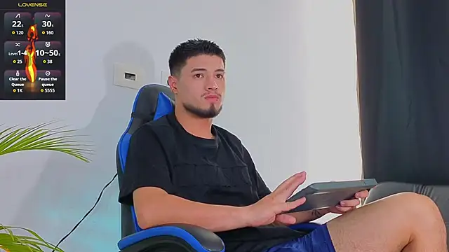 EdwardRoss  online show from 11-05-25, 06:55