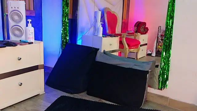 LilyyBigAss online show from 04-07-26, 11:56