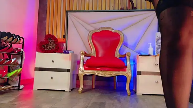 LilyyBigAss online show from 04-11-26, 11:36