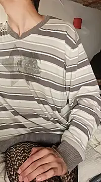 Snapshot of LYZBORNHD chatting on 12-29-24, 12:12 LYZBORNHD online show from 12-29-24, 12:12