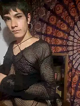 Snapshot of LYZBORNHD chatting on 02-13-26, 01:38 LYZBORNHD online show from 02-13-26, 01:38