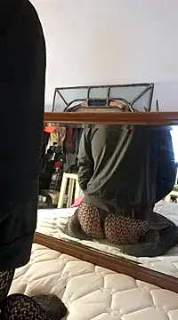 Snapshot of LYZBORNHD chatting on 01-05-25, 12:21 LYZBORNHD online show from 01-05-25, 12:21