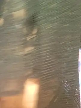 Snapshot of LYZBORNHD chatting on 12-02-25, 08:32 LYZBORNHD online show from 12-02-25, 08:32