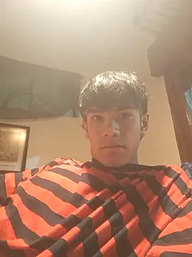 Snapshot of LYZBORNHD chatting on 09-28-25, 12:06 LYZBORNHD online show from 09-28-25, 12:06