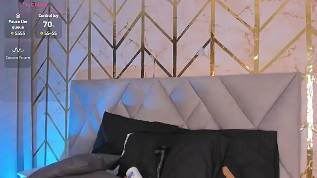 Arianabromw online show from 03-04-25, 07:01