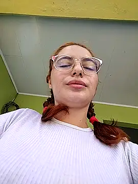 Snapshot of Kate_lorens9 chatting on 09-14-25, 06:19 Kate lorens9 online show from 09-14-25, 06:19