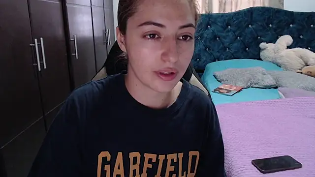 Kate lorens9 online show from 12-19-25, 11:34