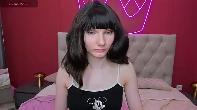 Snapshot of Lili_flowerr chatting on 02-27-25, 07:19 Lili flowerr online show from 02-27-25, 07:19