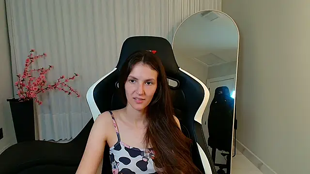 upssnowy online show from 11-16-25, 02:05