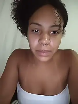 Julia Pretinha online show from 02-05-26, 01:12