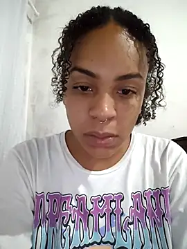 Julia Pretinha online show from 04-06-26, 12:39