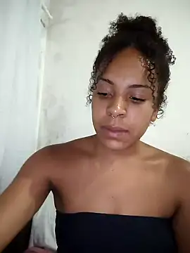 Julia Pretinha online show from 04-03-26, 03:24