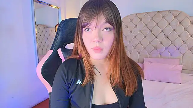 Fluffy Bubble21 online show from 03-07-26, 04:30