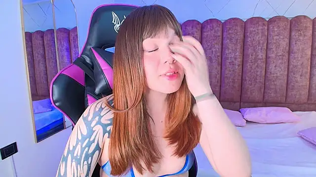 Fluffy Bubble21 online show from 03-26-26, 04:33