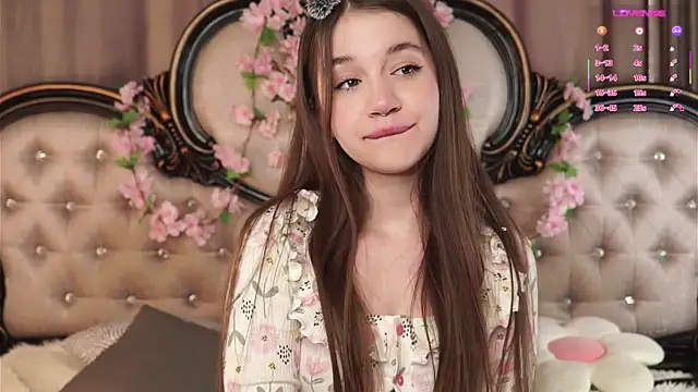 AmiLewis online show from 04-11-26, 01:13