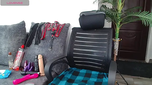 Snapshot of yummy_sweet_caramel chatting on 09-27-25, 06:19 yummy sweet caramel online show from 09-27-25, 06:19