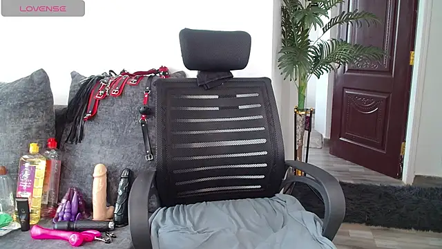 Snapshot of yummy_sweet_caramel chatting on 10-09-25, 09:32 yummy sweet caramel online show from 10-09-25, 09:32