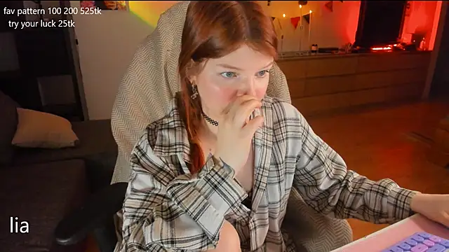 lil lia online show from 03-01-25, 01:22
