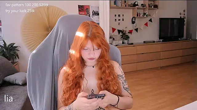 lil lia online show from 10-01-25, 08:41