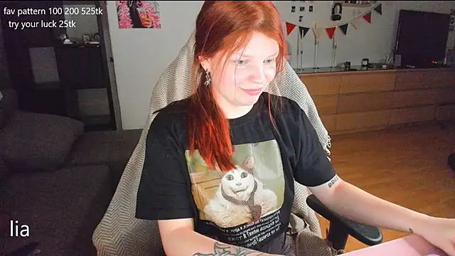 lil lia online show from 02-11-25, 01:41