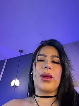 Miah gomez  online show from 11-15-25, 12:20