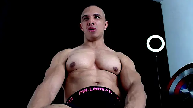 Snapshot of Antonywebb94 chatting on 01-14-26, 05:00 Antonywebb94 online show from 01-14-26, 05:00