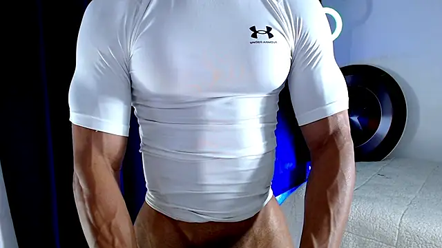 Snapshot of Antonywebb94 chatting on 11-10-25, 05:40 Antonywebb94 online show from 11-10-25, 05:40