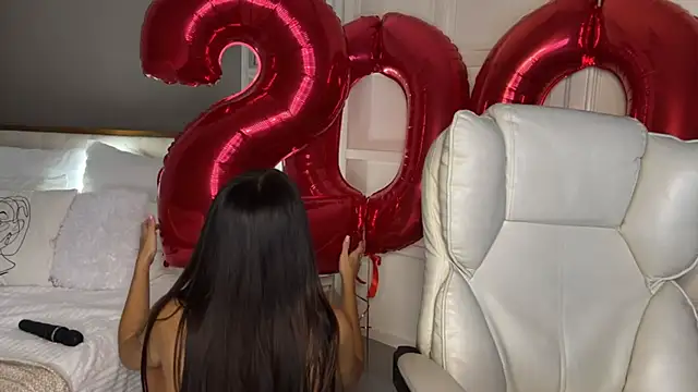 UrLillShy online show from 12-04-25, 01:26