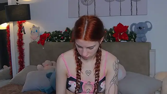 CassKiera online show from 12-17-25, 06:07